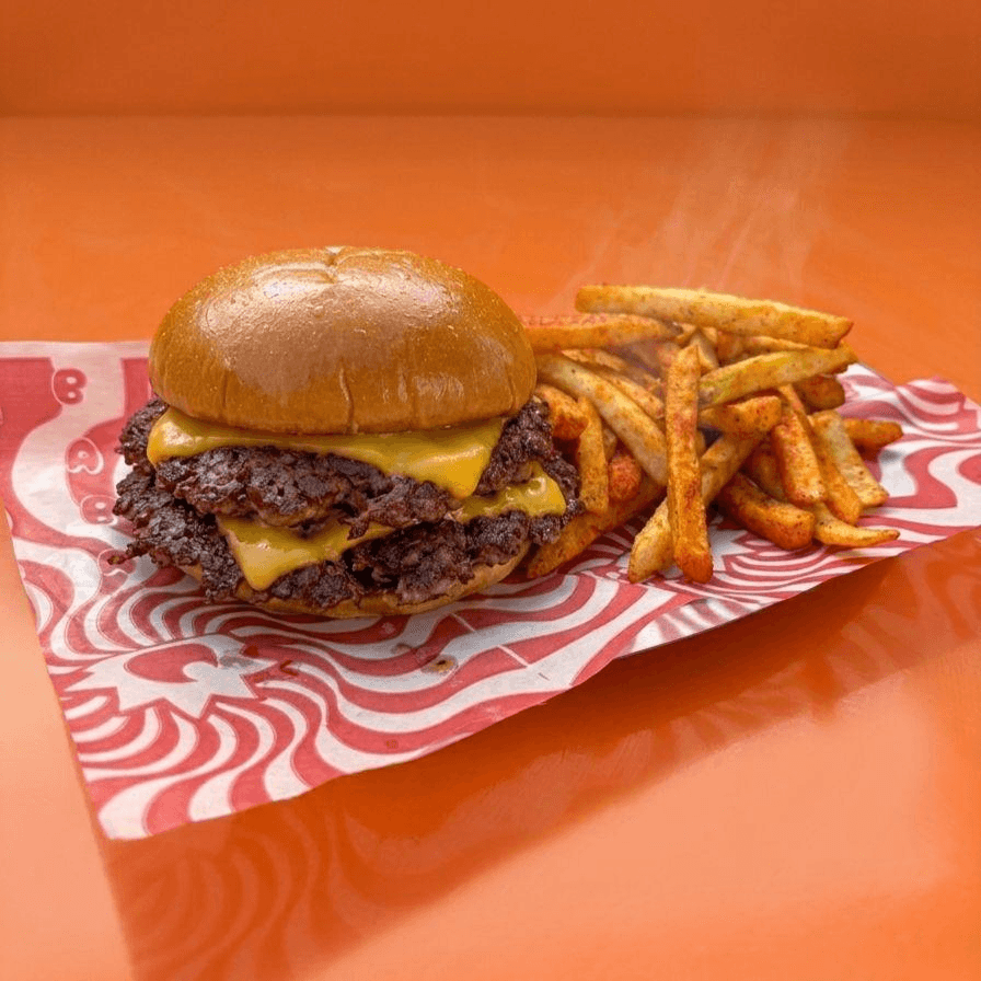 Cheese burger doble + papas