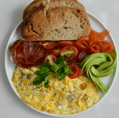 HUEVO REVUELTO MAS CAFE