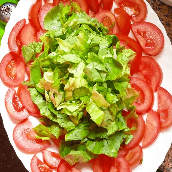 ENSALADA LECHUGA Y TOMATE