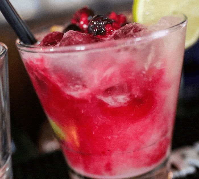 caipiroska de frutos rojos