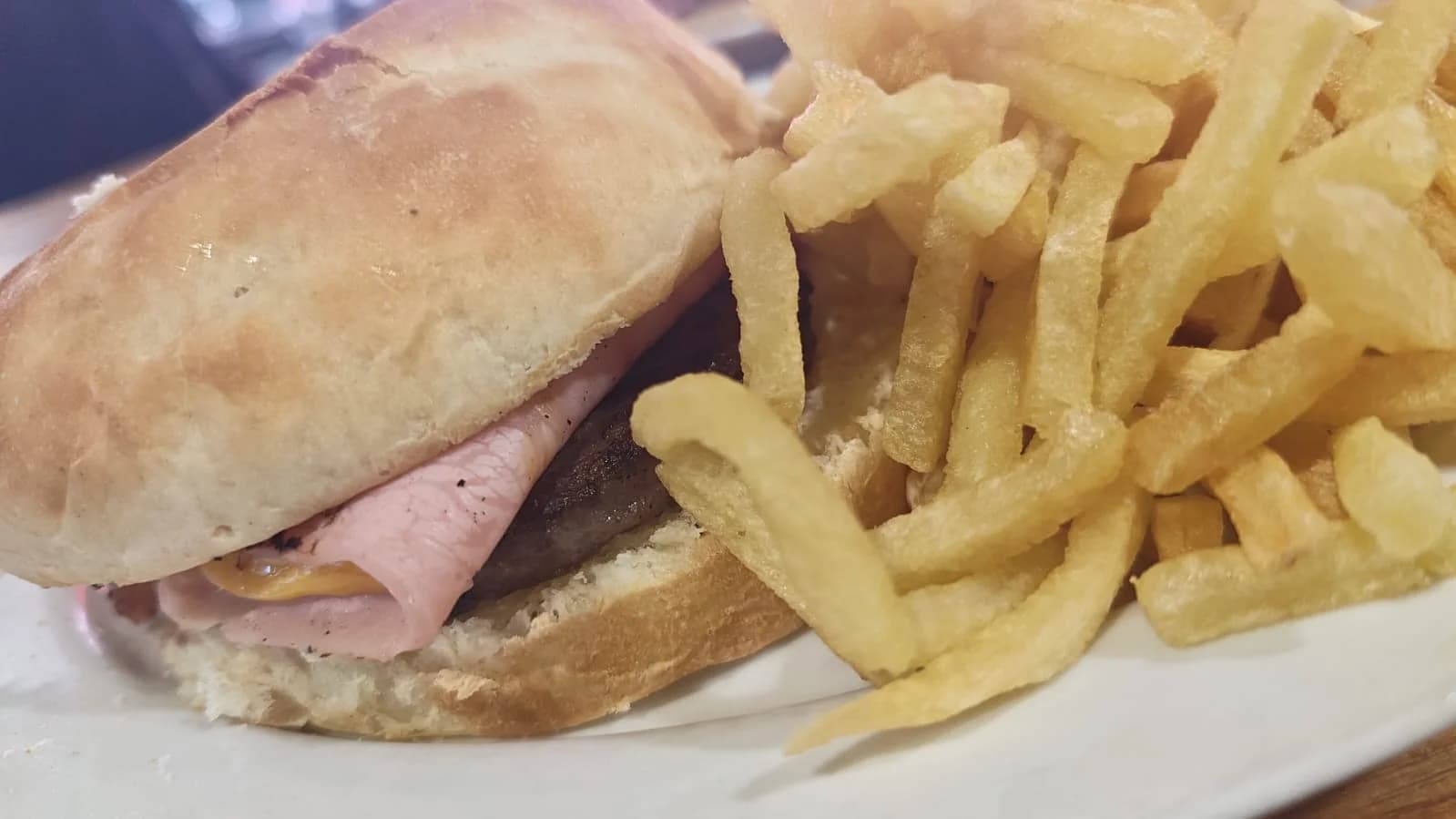 Opción 3 - Hamburguesa con jamón y queso