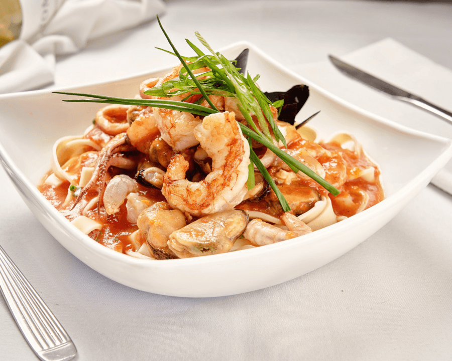 fettuccine with seafood