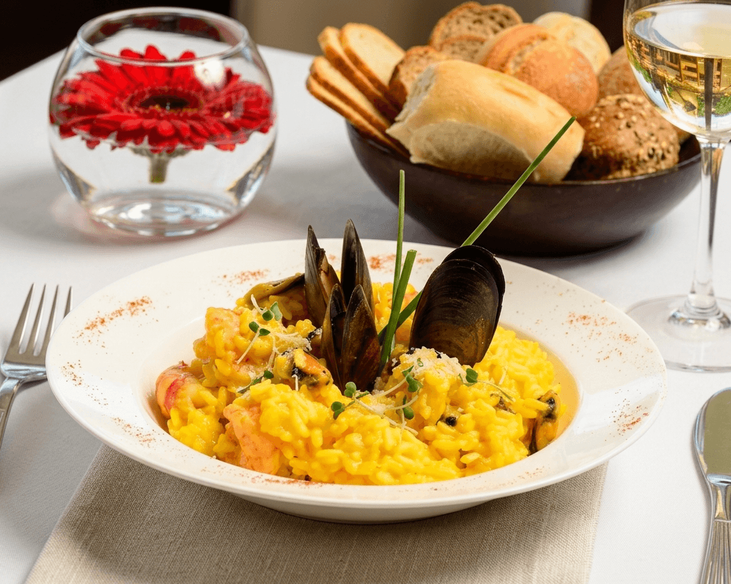 saffron rice, prawns and mussels