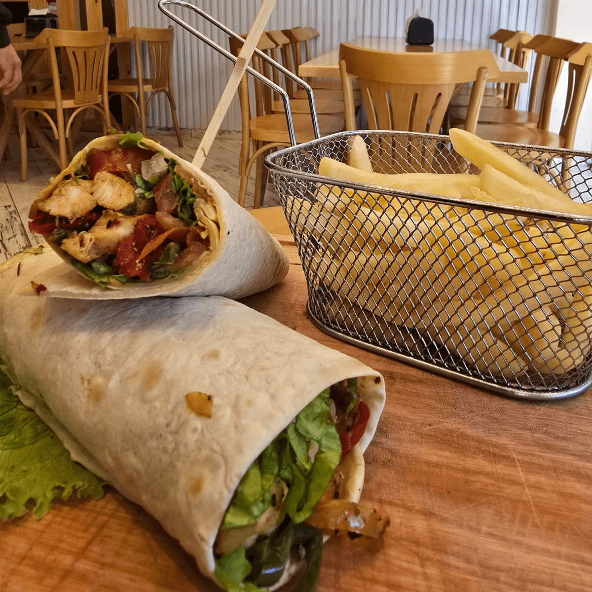 Wrap de pollo y lactonesa de ajo