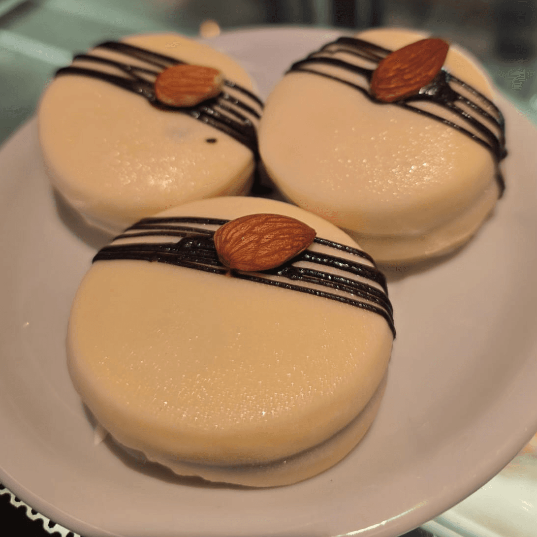 Alfajor con Chocolate Blanco