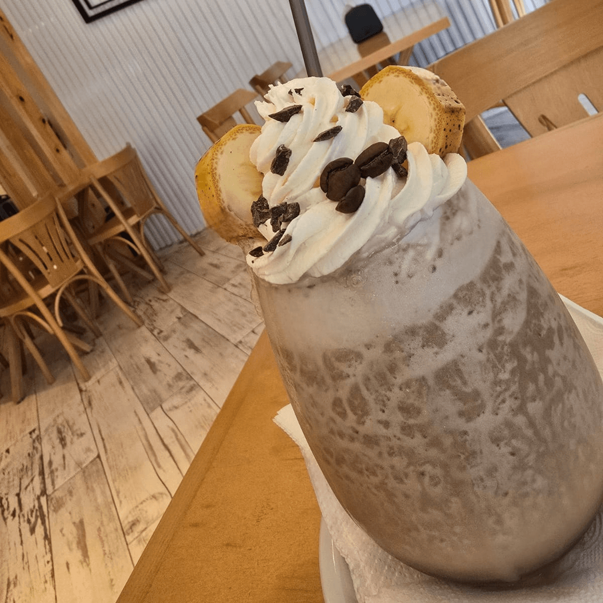Banana coffee frappé