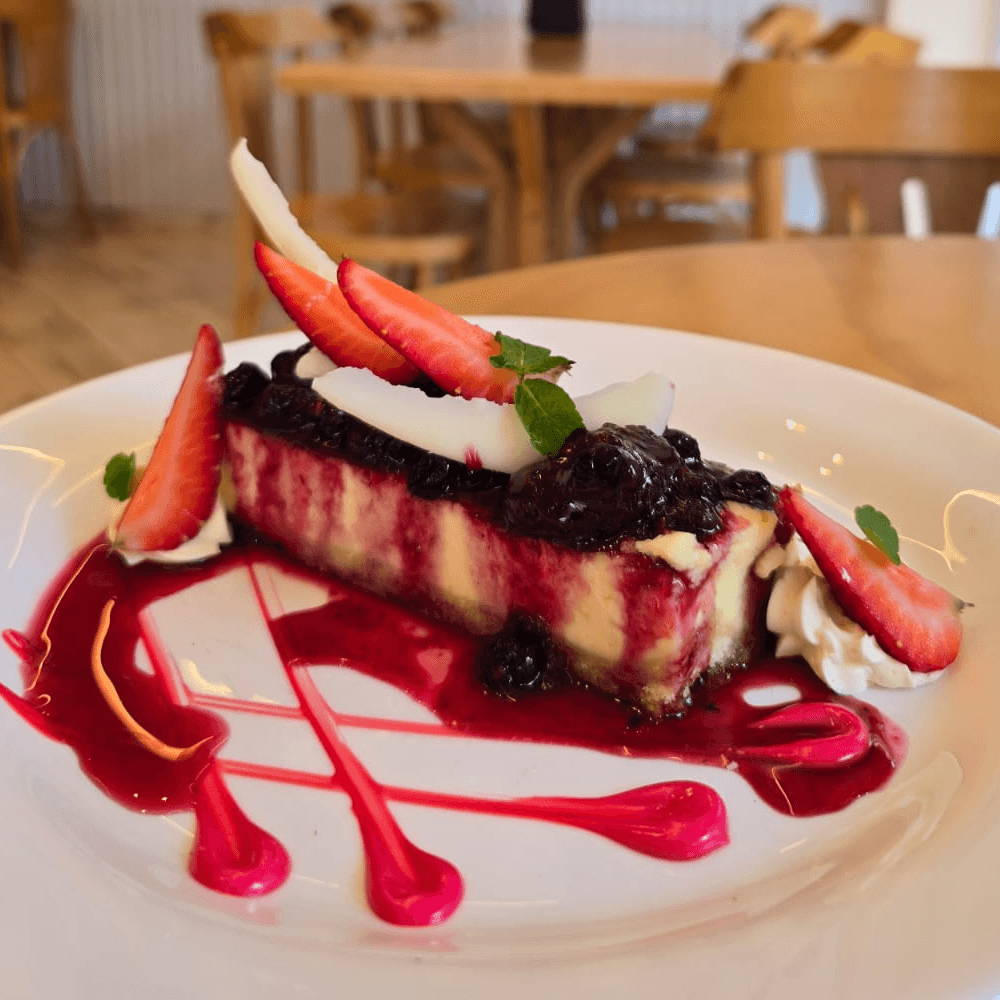 Cheesecake de frutos rojos o maracuyá